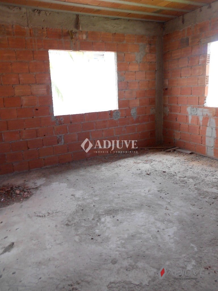 Casa à venda com 4 quartos, 200m² - Foto 13