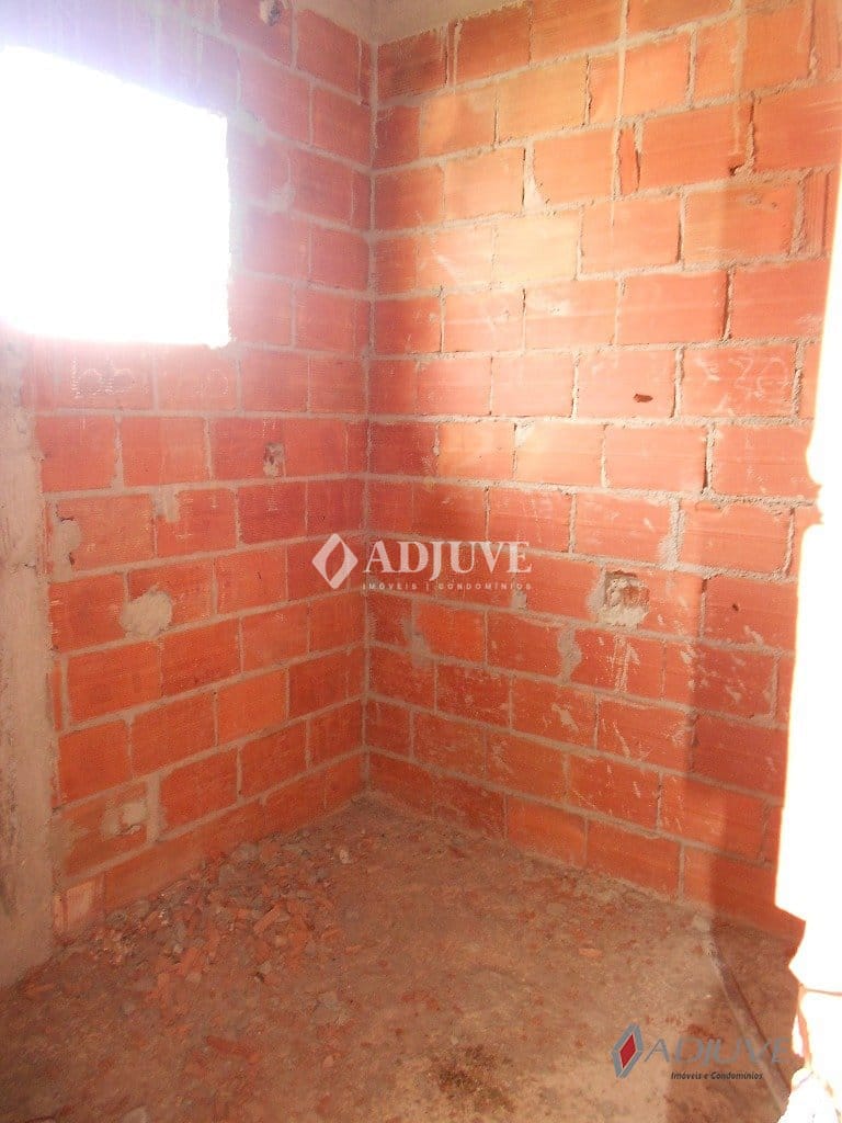 Casa à venda com 4 quartos, 200m² - Foto 17
