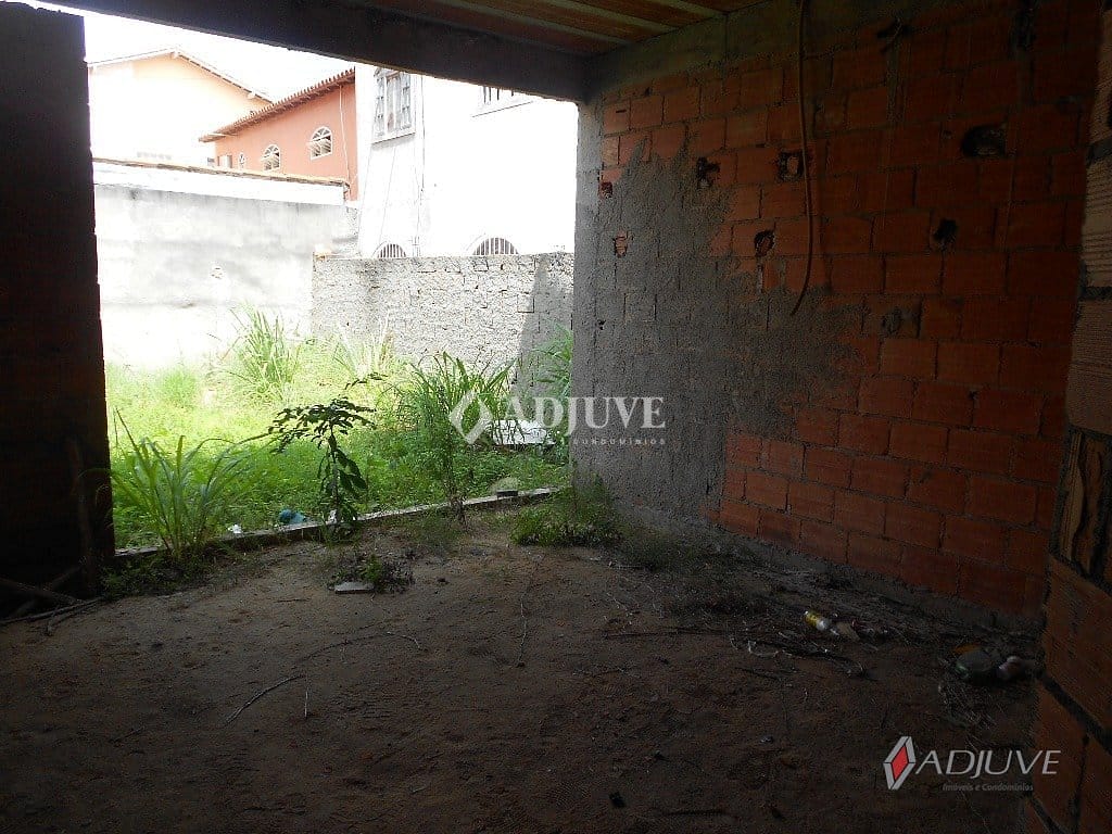Casa à venda com 4 quartos, 200m² - Foto 25