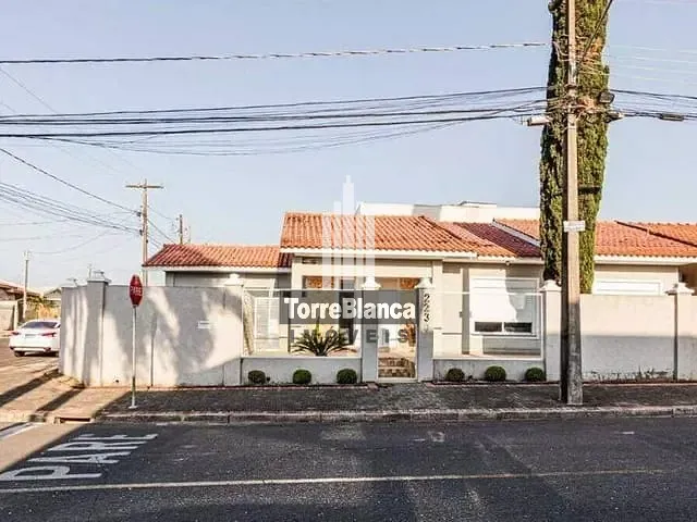 Casa com 231m² 3 quartos e 1 banheiro, à venda, no bairro Órfãs em Ponta Grossa