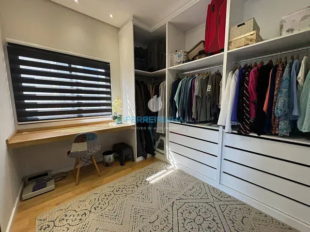 Casa 4 quartos e 4 banheiros, à venda, no bairro Condomínio Residencial Alphaville I em São José dos Campos