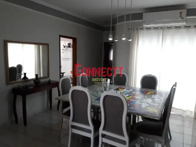 Casa com 300m² 3 quartos e 4 banheiros, à venda, no bairro Parque Industrial Lagoinha em Ribeirão Preto