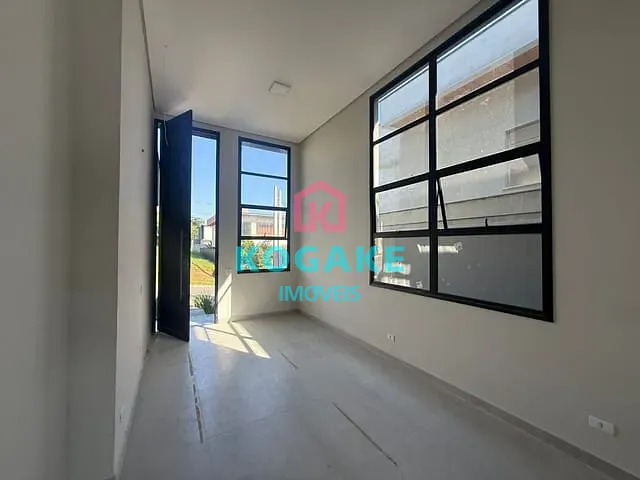 Casa 3 quartos e 2 banheiros, à venda, no bairro Condomínio Residencial Fogaça em Jacareí