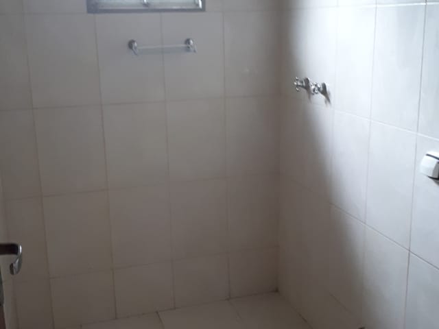 Casa com 210m² 2 quartos e 1 banheiro, à venda, no bairro Vila São João em Pindamonhangaba