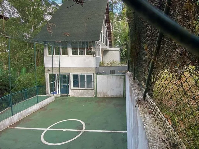 Casa com 761m² 4 quartos e 6 banheiros, à venda, no bairro Jardim das Paineiras em Cotia
