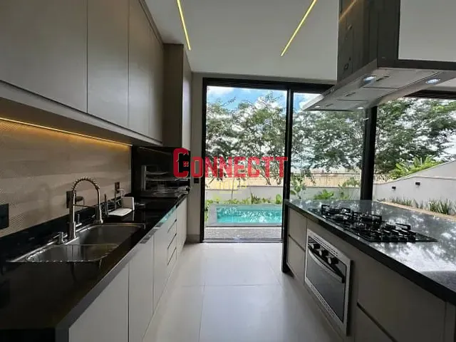 Casa com 362m² 4 quartos e 5 banheiros, à venda, no bairro Vila do Golf em Ribeirão Preto