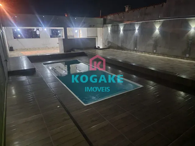 Casa com 280m² 2 quartos e 2 banheiros, à venda, no bairro Jardim Leblon em Jacareí