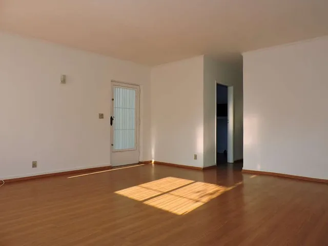 Casa com 267m² 3 quartos e 3 banheiros, para alugar, no bairro Jardim da Glória em Cotia