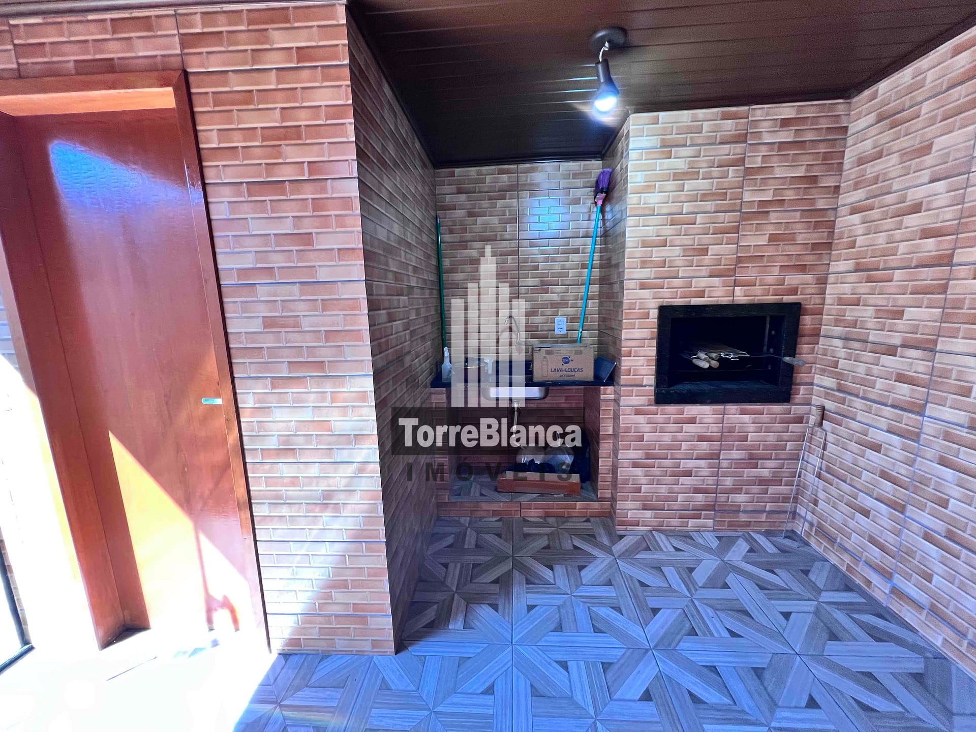Casa à venda e aluguel com 2 quartos, 84m² - Foto 11