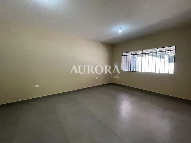 Casa com 482m² 2 quartos e 2 banheiros, para alugar, no bairro Bancários em Londrina