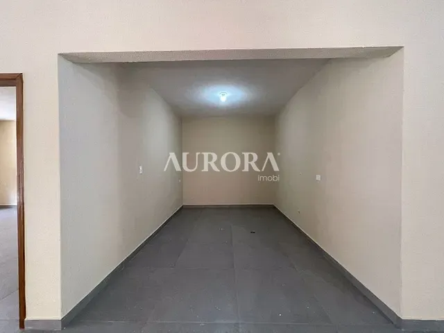 Casa com 482m² 2 quartos e 2 banheiros, para alugar, no bairro Bancários em Londrina