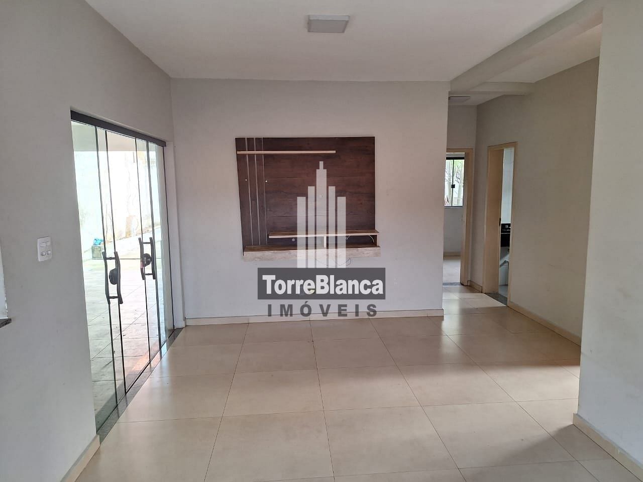 Casa à venda e aluguel com 4 quartos, 200m² - Foto 4