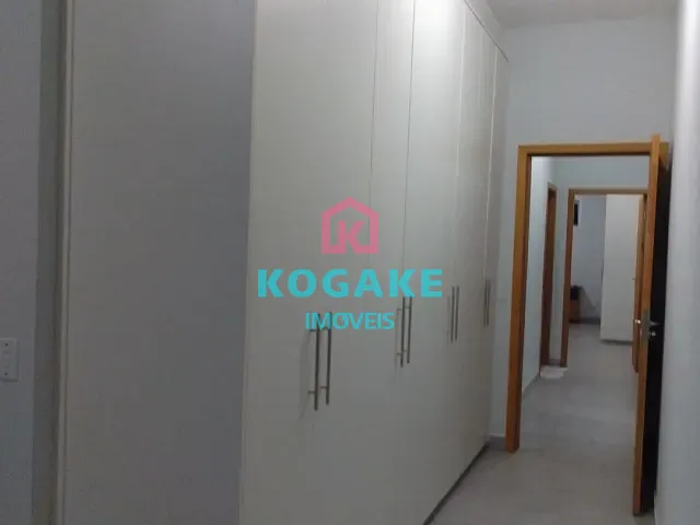 Casa 4 quartos e 5 banheiros, à venda ou para alugar, no bairro Jardim Rio Comprido em Jacareí