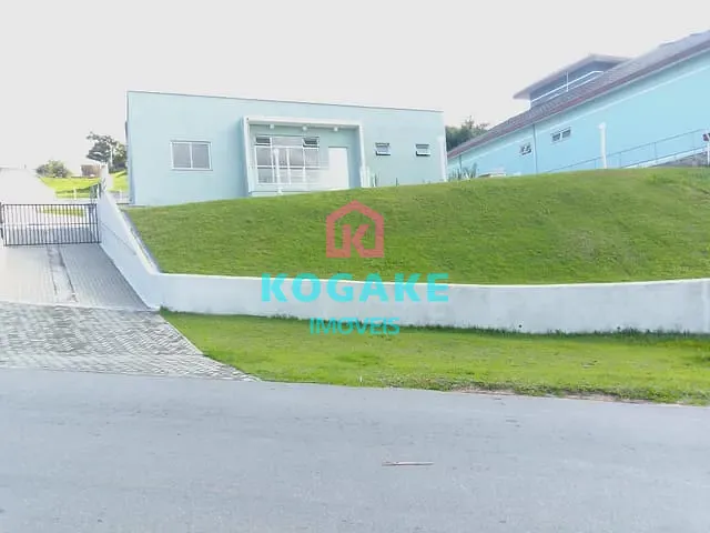 Casa 4 quartos e 5 banheiros, à venda ou para alugar, no bairro Jardim Rio Comprido em Jacareí