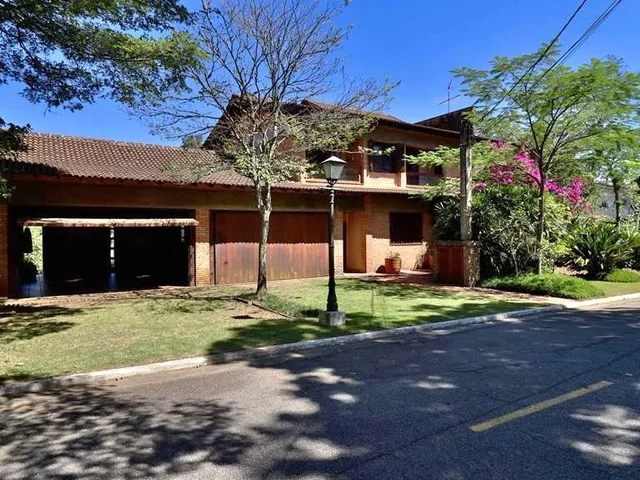 Casa com 1351m² 7 quartos e 9 banheiros, à venda, no bairro Residencial Morada dos Pássaros-Aldeia da Serra em Barueri