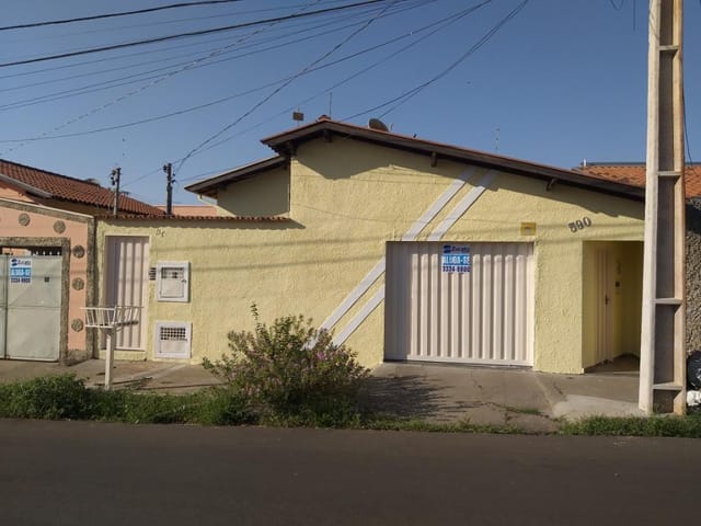 Foto do Casa - Casa com 3 dormitórios para alugar por R$ 850,00/mês - Conjunto José Vallim de Melo - Uberaba/MG | ZUCATO IMOBILIARIA LTDA