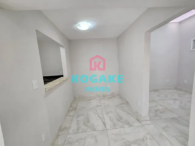 Casa para alugar, no bairro Vila Adyana em São José dos Campos