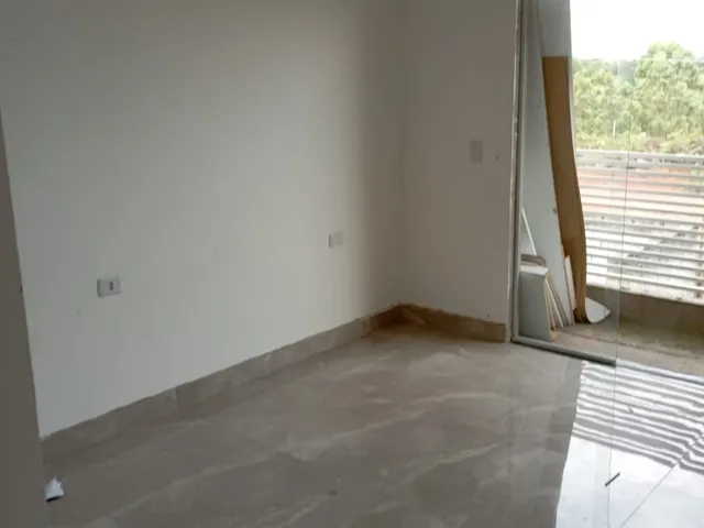 Casa 4 quartos e 2 banheiros, à venda, no bairro dos Pereiras (Caucaia do Alto) em Cotia