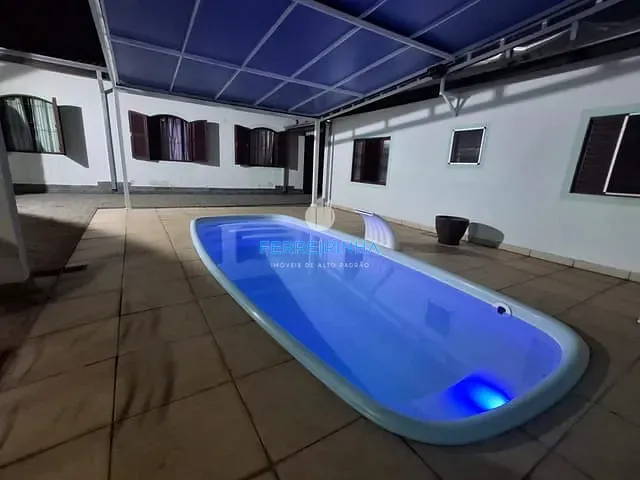 Casa 4 quartos e 2 banheiros, à venda, no bairro Jardim das Indústrias em São José dos Campos