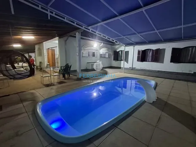 Casa 4 quartos e 2 banheiros, à venda, no bairro Jardim das Indústrias em São José dos Campos