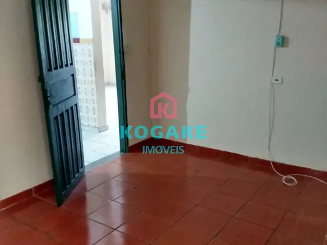 Casa 5 quartos e 3 banheiros, à venda, no bairro Jardim Aeroporto em São José dos Campos
