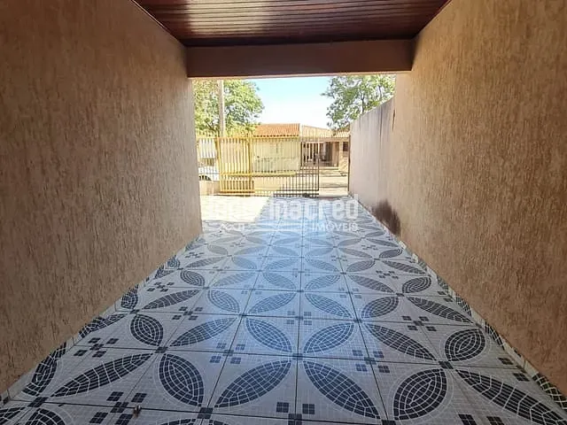 Casa com 250m² 3 quartos e 2 banheiros, à venda, no bairro Jardim São Vicente Palloti em Londrina