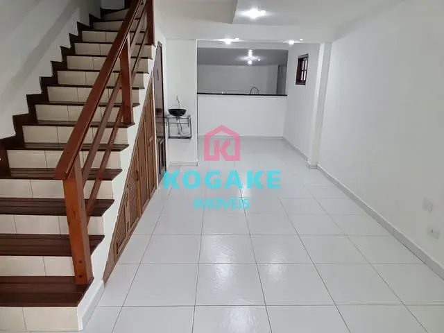 Casa com 169m² 2 quartos e 1 banheiro, à venda, no bairro Martim de Sá em Caraguatatuba