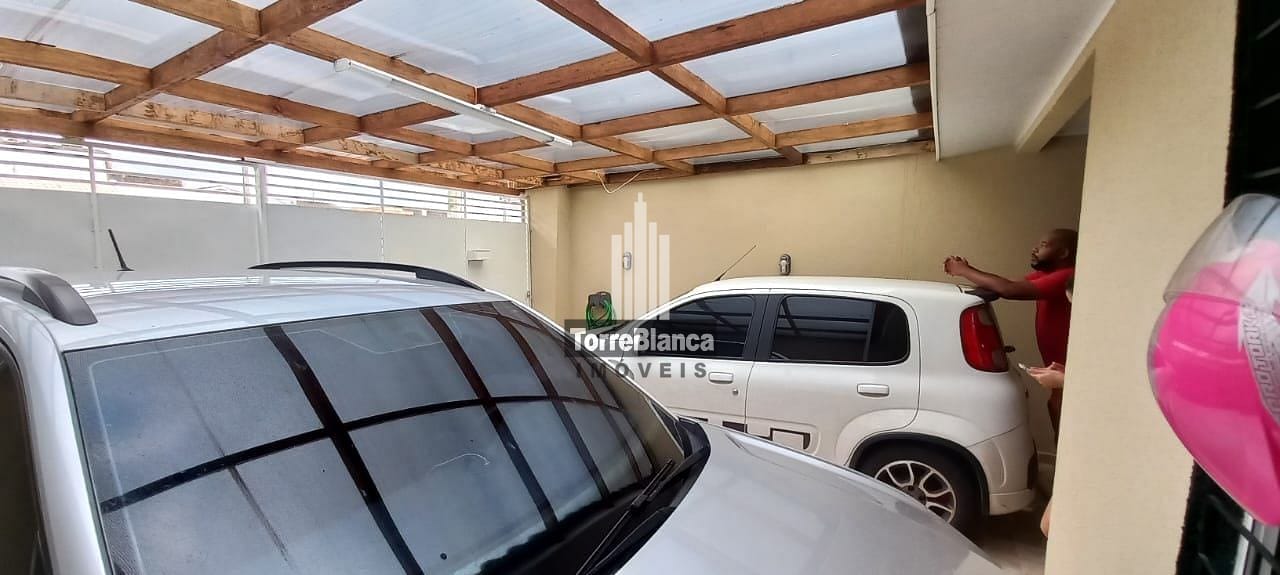 Casa à venda com 3 quartos, 102m² - Foto 2