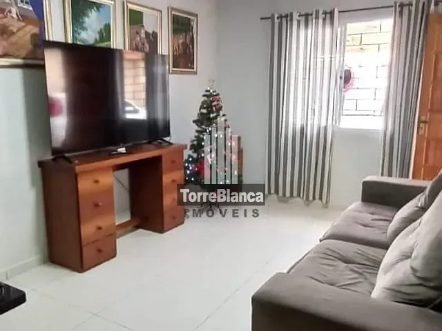 Casa com 102m² 3 quartos e 1 banheiro, à venda, no bairro Cará-Cará em Ponta Grossa