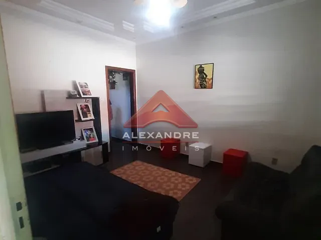 Casa com 125m² 3 quartos e 1 banheiro, à venda, no bairro Parque Novo Horizonte em São José dos Campos