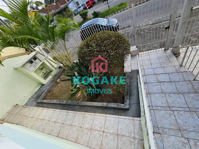 Casa 3 quartos e 2 banheiros, à venda, no bairro Jardim Bela Vista em São José dos Campos