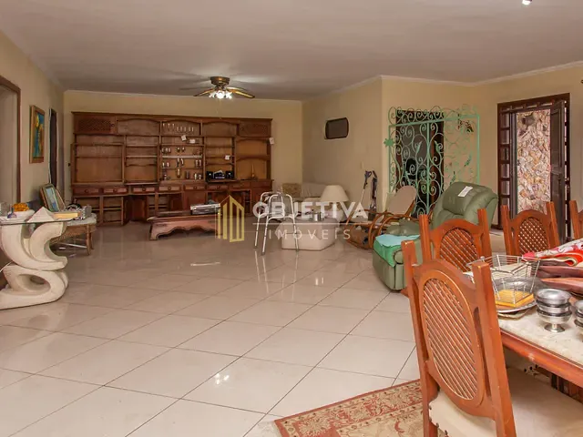 Casa com 350m² 4 quartos e 4 banheiros, à venda, no bairro Chácara das Pedras em Porto Alegre