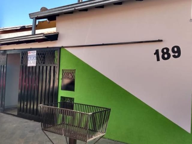 Foto do Casa - Casa com 2 dormitórios para alugar, 0 m² por R$ 900,00/mês - Leblon - Uberaba/MG | ZUCATO IMOBILIARIA LTDA