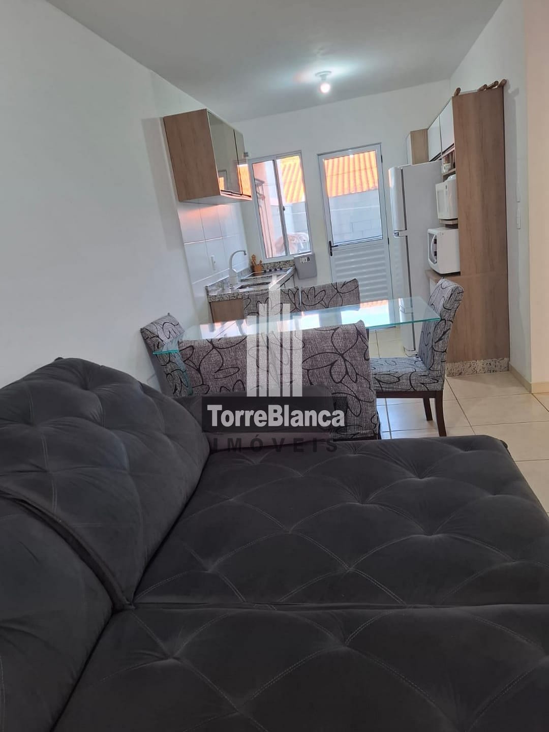 Casa à venda com 2 quartos, 51m² - Foto 2