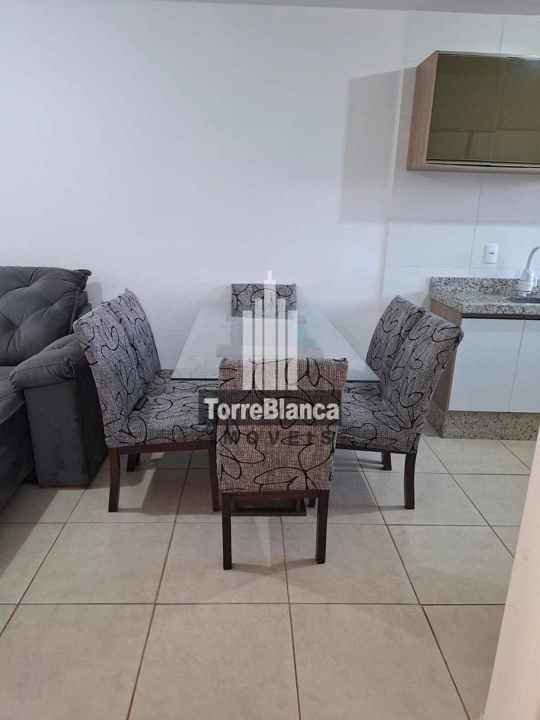 Casa à venda com 2 quartos, 51m² - Foto 4