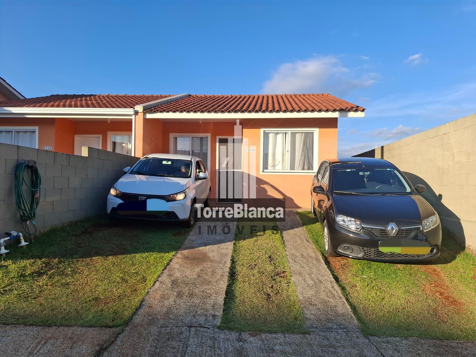 Casa à venda com 2 quartos, 51m² - Foto 1