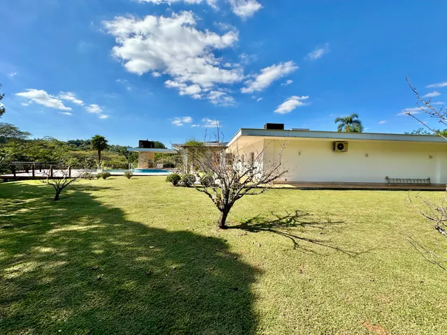 Casa com 5503m² 4 quartos e 6 banheiros, para alugar, no bairro Parque Silvino Pereira em Cotia