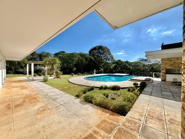 Casa com 5503m² 4 quartos e 6 banheiros, para alugar, no bairro Parque Silvino Pereira em Cotia