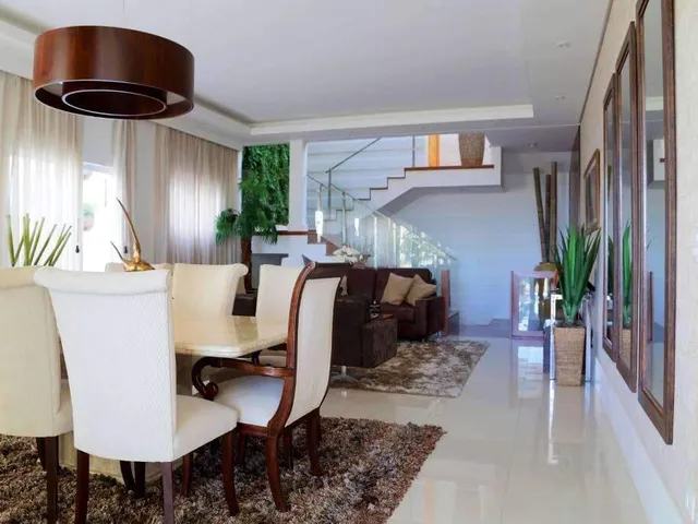 Casa com 555m² 3 quartos e 4 banheiros, à venda, no bairro Golf Gardens em Carapicuíba