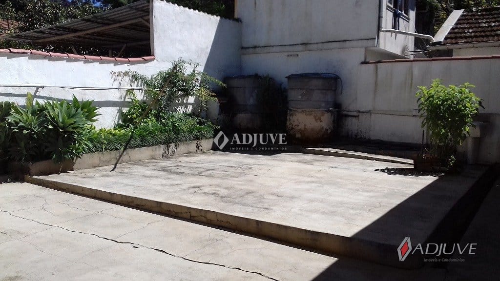 Casa à venda com 4 quartos, 170m² - Foto 4