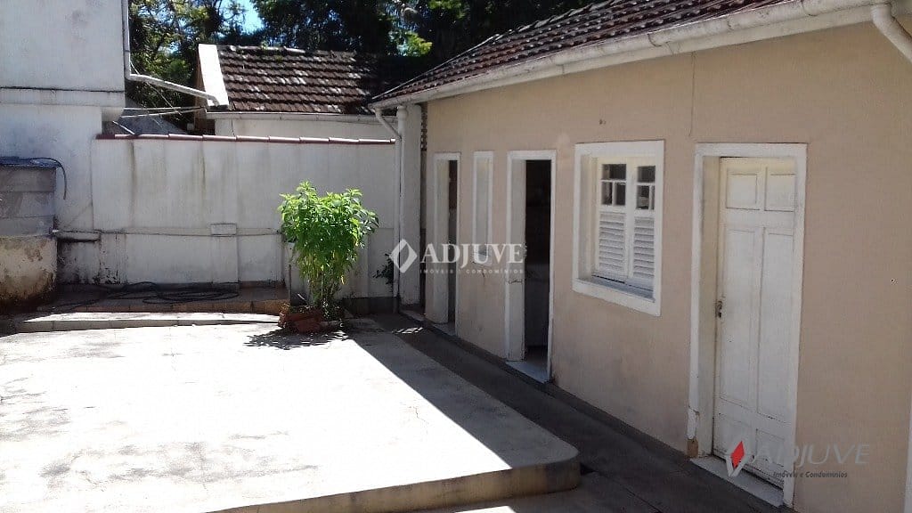 Casa à venda com 4 quartos, 170m² - Foto 11