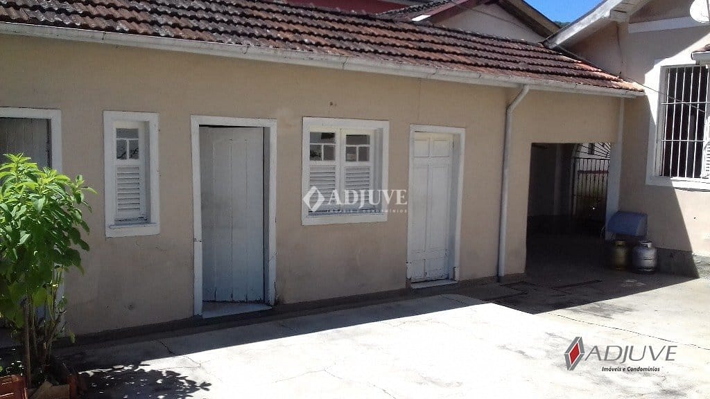 Casa à venda com 4 quartos, 170m² - Foto 8