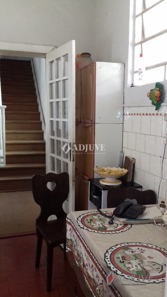 Casa à venda com 4 quartos, 170m² - Foto 15