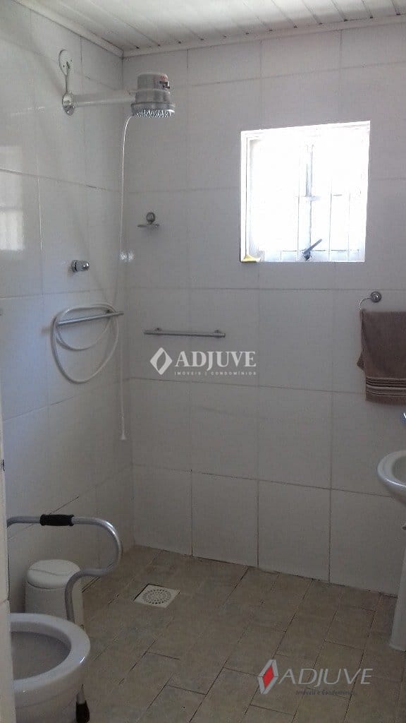 Casa à venda com 4 quartos, 170m² - Foto 14