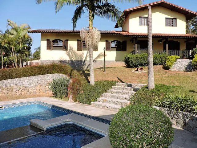 Casa com 958m² 3 quartos e 3 banheiros, à venda, no bairro Terras do Madeira em Carapicuíba