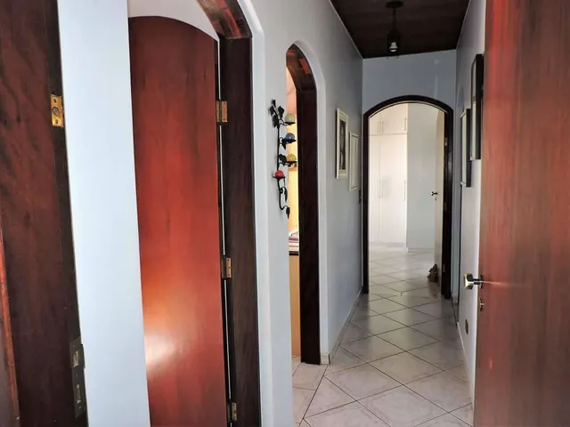 Casa com 958m² 3 quartos e 3 banheiros, à venda, no bairro Terras do Madeira em Carapicuíba