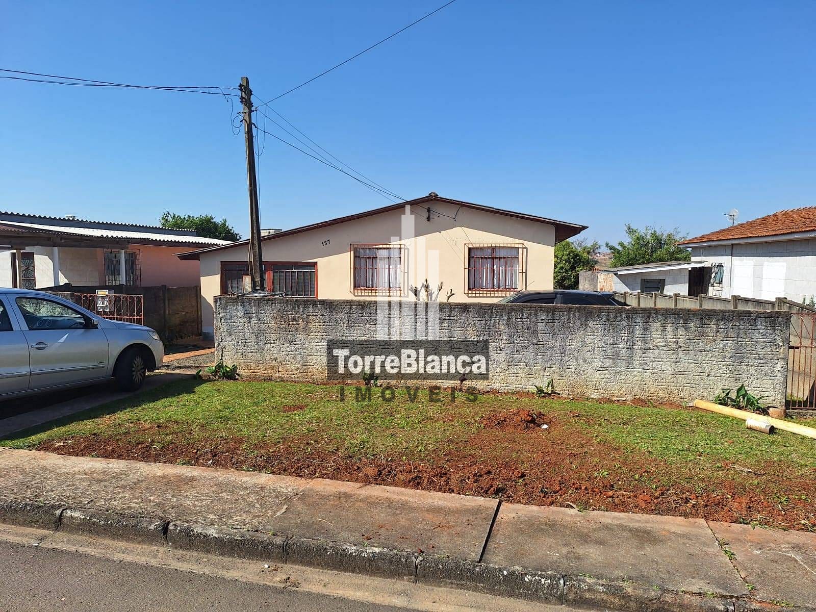 Casa à venda com 2 quartos, 100m² - Foto 2