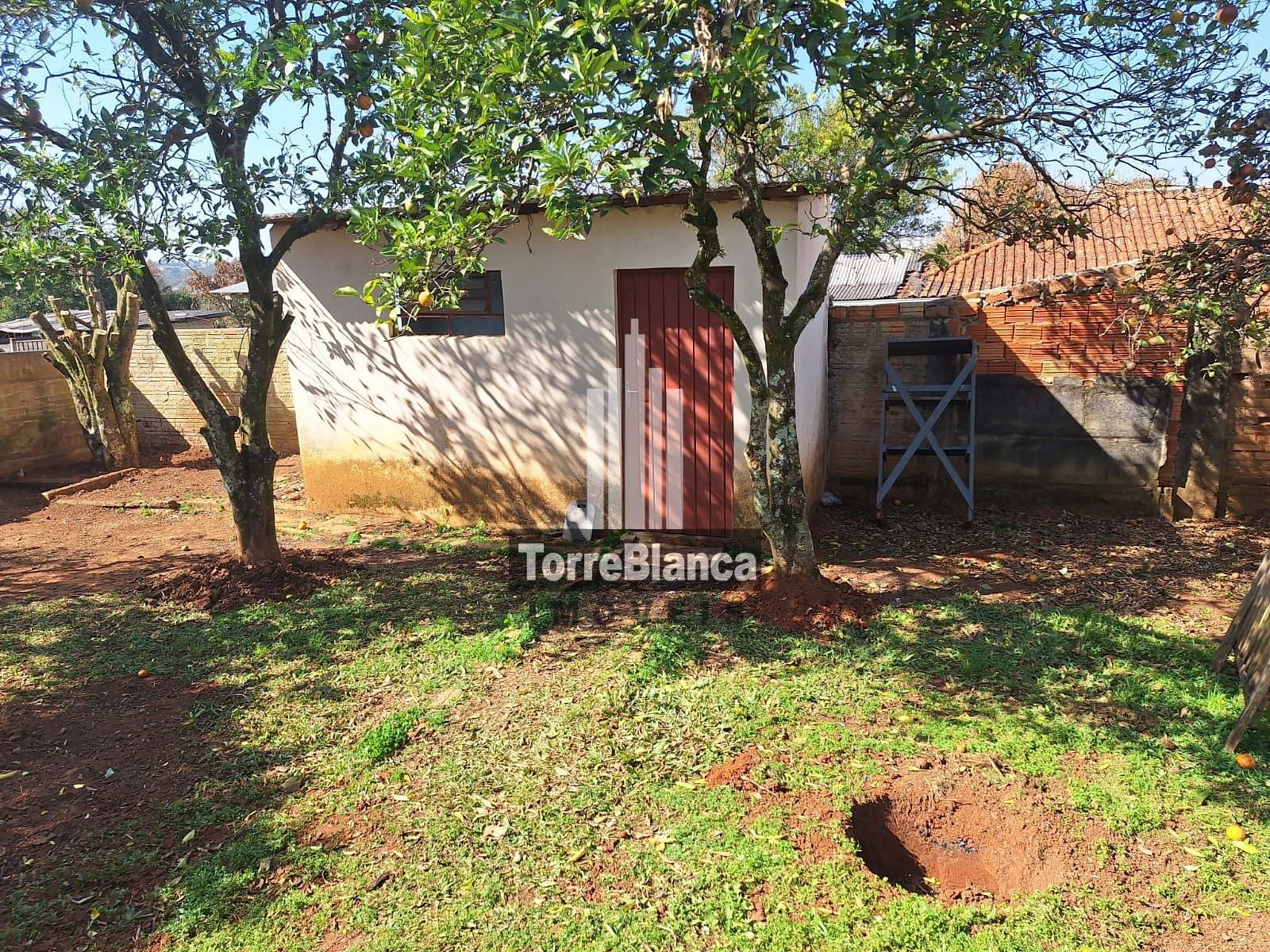 Casa à venda com 2 quartos, 100m² - Foto 4