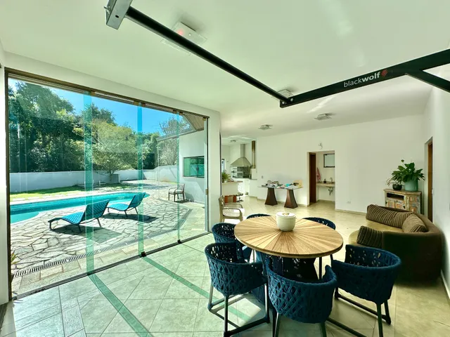 Casa com 519m² 4 quartos e 5 banheiros, à venda, no bairro São Paulo II em Cotia