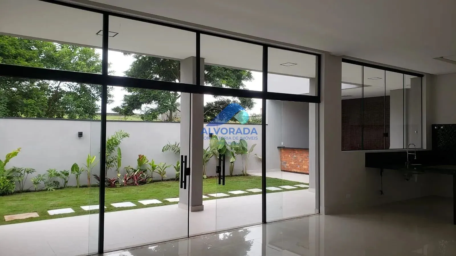 Casa, 3 quartos, 254 m² - Foto 1